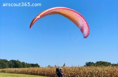 Verkaufe Supair Savage XS 65-85 kg – nur 11,41 Flugstunde